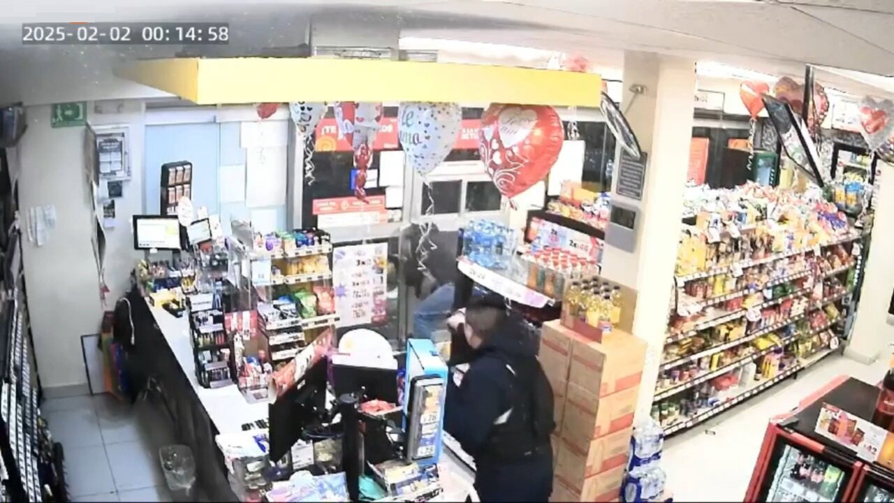 Thief Fatally Shot Attempting To Break Into A Mexican Convenience Store