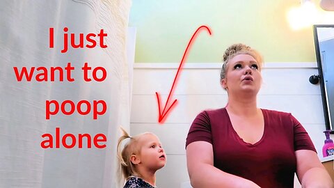 HOW MOMS GO TO THE BATHROOM | No Privacy Ever! 💩