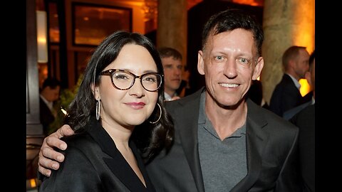 It's a big club - The Grayzone live