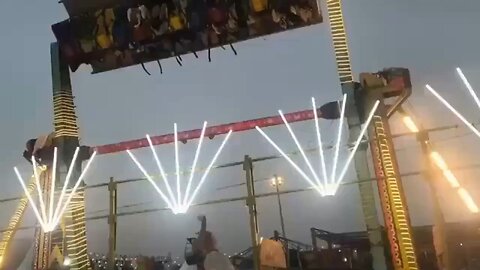 An amusement ride collapsed in India, killing one and injuring 13