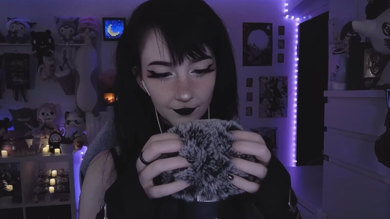 ASMR ☾ lofi fluffy mic scratching 💤💜 By Mena