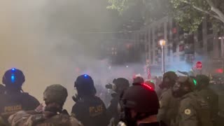 Antifa rioters throw exploding munitions and tear gas at DHS agents