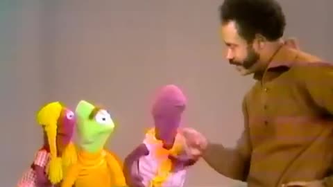 Bill Plays! Sesame Street - Season 1, Episode 01: Gordon Introduces Sally to Sesame Street