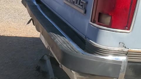 102725 86 Chevy Suburban still fighting the last two body mount bolts