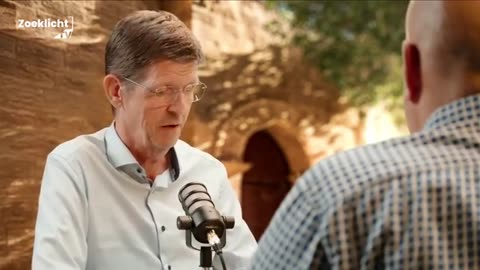 Zoeklicht TV - De Actualiteiten Podcast #20 - Oorlog voor de wereld, tekenen voor ons