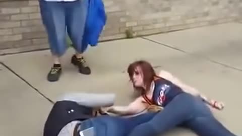 Bloody Street fight of girls till death