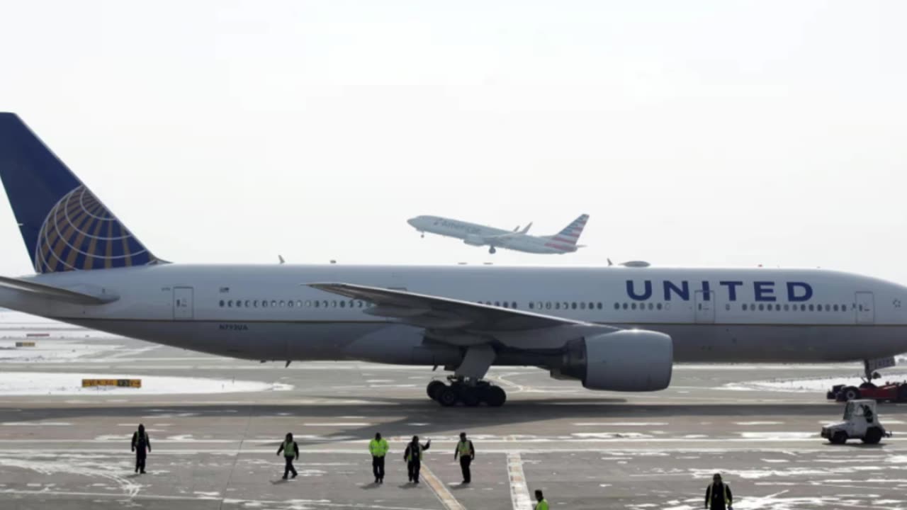 Body Discovered in Wheel Well of United Airlines Plane in Hawaii