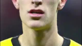 Man United Leads Schlotterbeck Race Over Barcelona, Liverpool