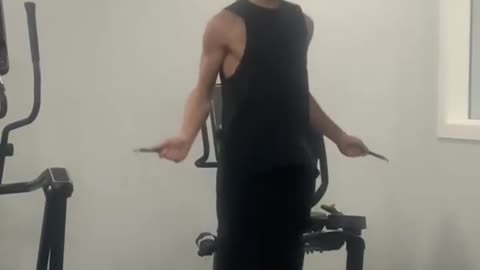 round 3 of 10 from hiit workout #1 ✝️