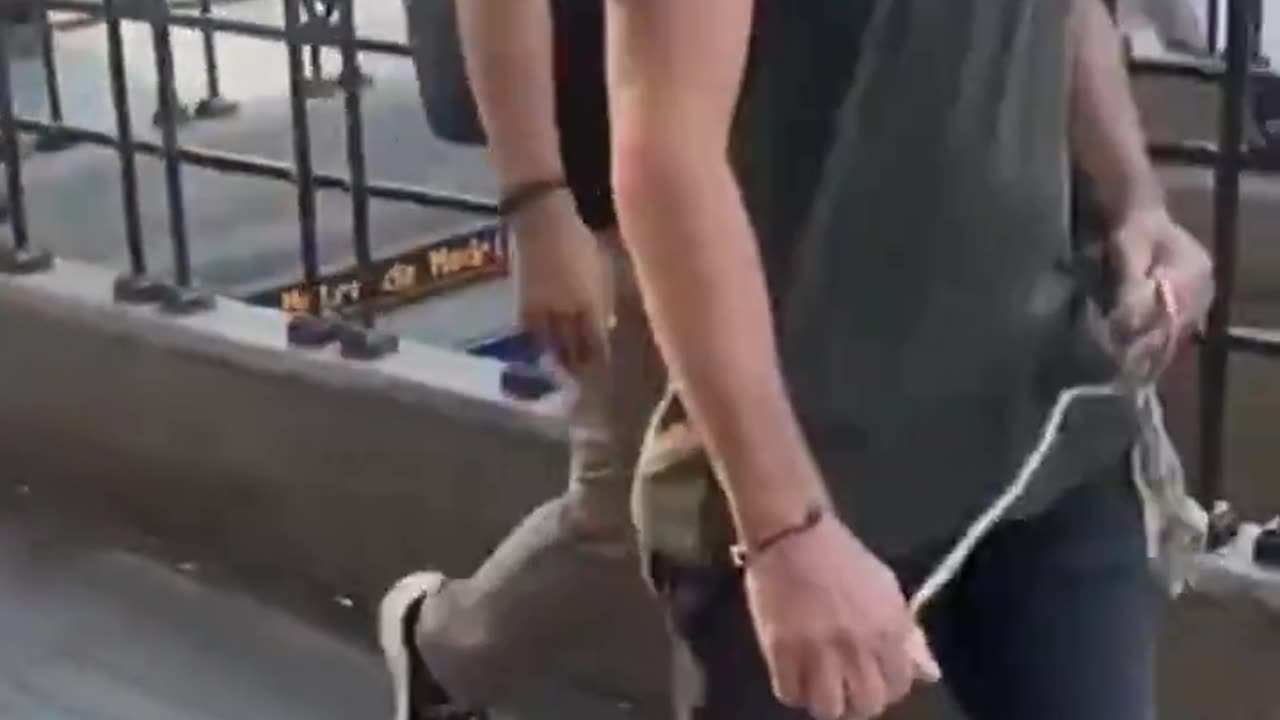 In Spain they want to live safely.