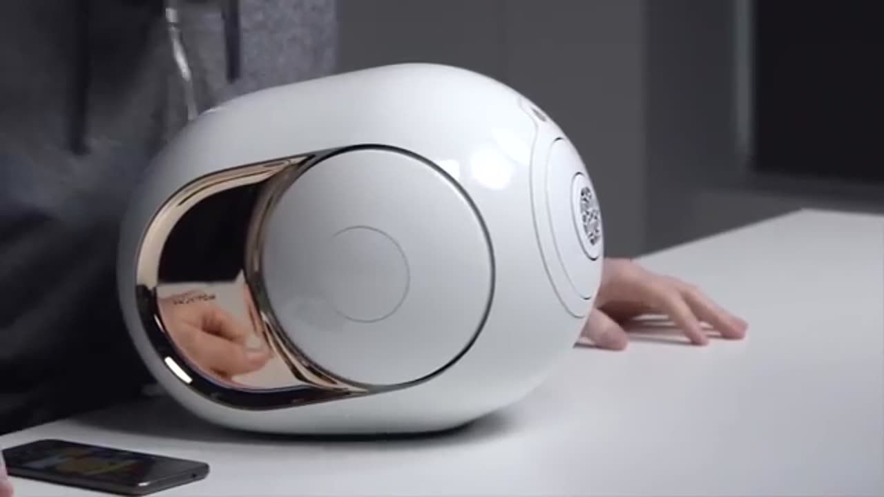 Viral: Unboxing The $1300 Bluetooth Speaker