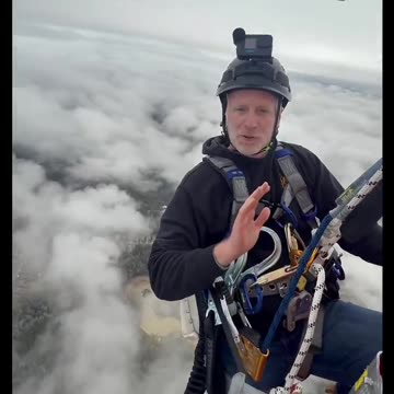 💥 FCC Chairman Brendan Carr revamping the lighting on an 1800 ft tower