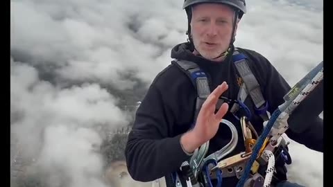 💥 FCC Chairman Brendan Carr revamping the lighting on an 1800 ft tower