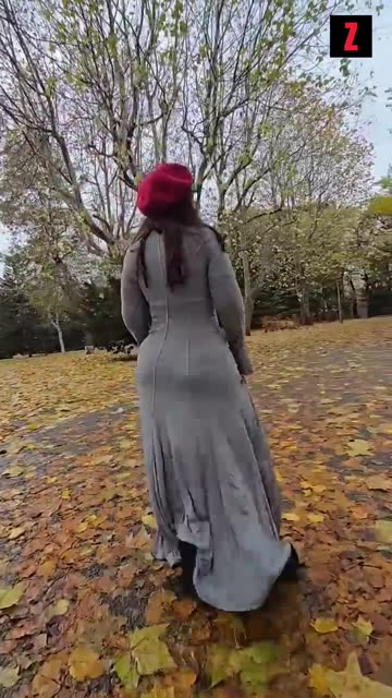 do you call it fall or autumn? in Australia it's autumn #walk #shorts #fashion