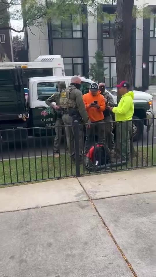 Federal agents detained two landscapers on W Catalpa Ave and N Sheridan Rd in Chicago.