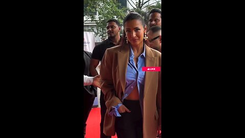 Bollywood Actress Malaika Arora Arrived for Fashion Show 🤓