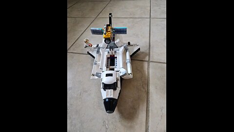LEGO OF THE DAY! LEGO SPACE SHUTTLE