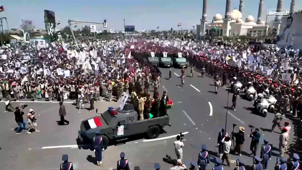 🇾🇪🕊 Thousands gather in Yemen to commemorate late Houthi commander