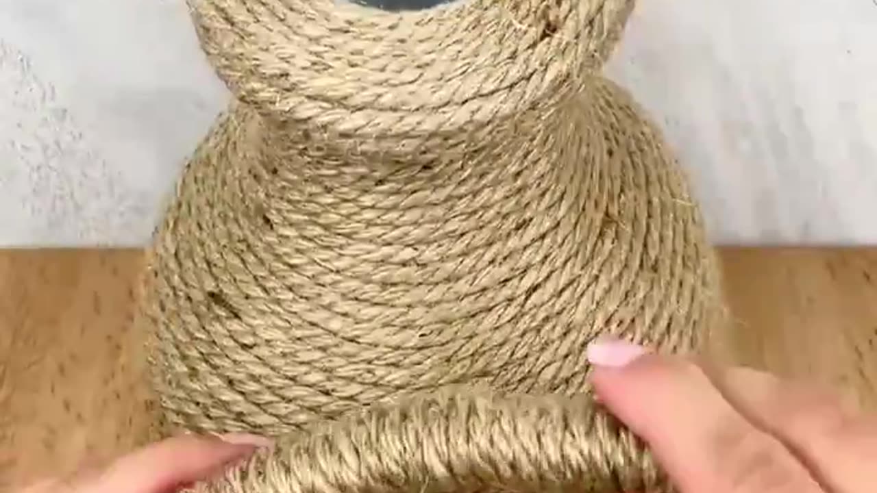beautiful handicraft, using only rope and cardboard