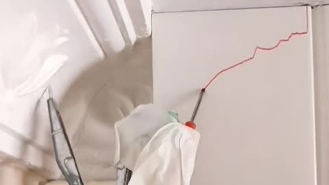 💡👍 Quick Fix: This Trick Unclogs Your Drain Instantly! | LifeHacksDaily