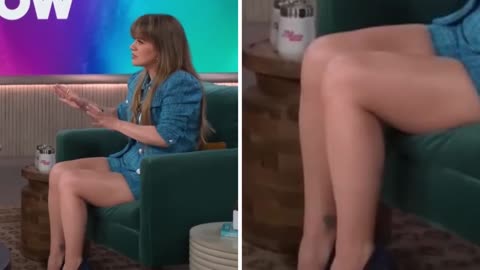 Kelly Clarkson's VIP Leg Show 3