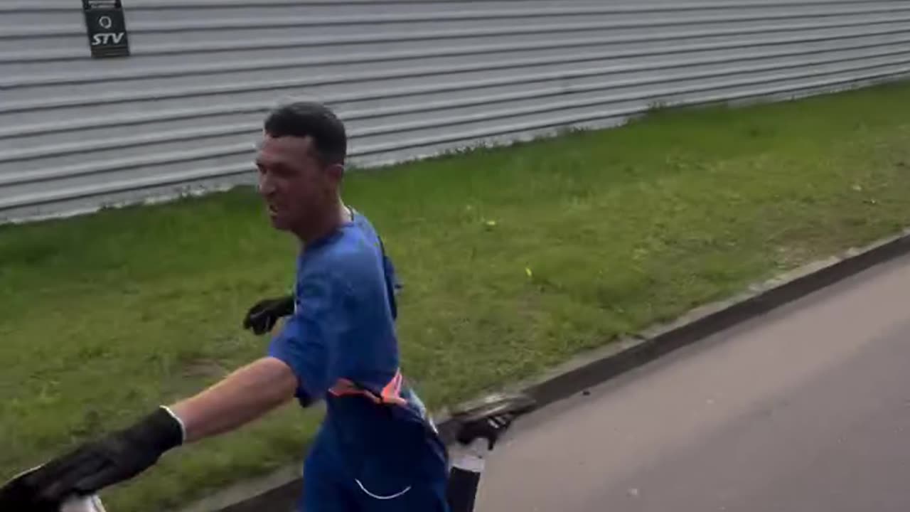 Can't stop running around here 🙌🏾 🙋🏾 ♂️ 🇧🇷 🚀 #viral #followme #sanitation #garbagetruck