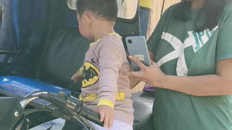 Isaiah and lola Janet sa motorcab