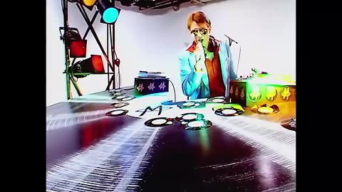 M - Pop Muzik (Official HD Video) (480p)