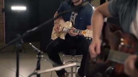 Viral: Closer - The Chainsmokers ft. Halsey (Boyce Avenue ft. Sarah Hyland cover