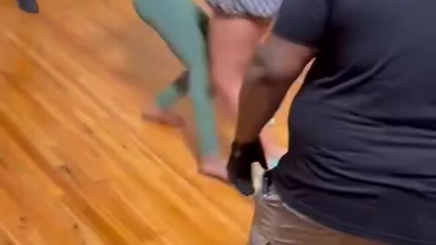 Female brawl breaks out