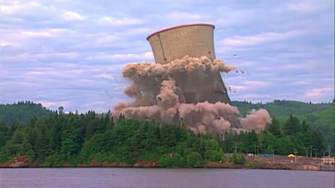 Trojan Nuclear Power Plant Cooling Tower Implosion