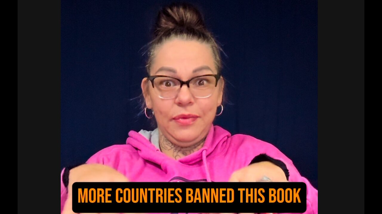 🚨 More Countries Banned This Book 😱 #deaf #asl #signlanguage