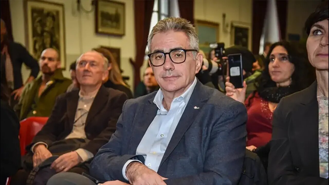 Pregliasco confessa: «Pagato da big pharma»