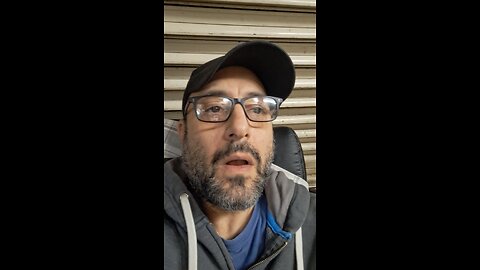 Whosss dis guy tink he iz?