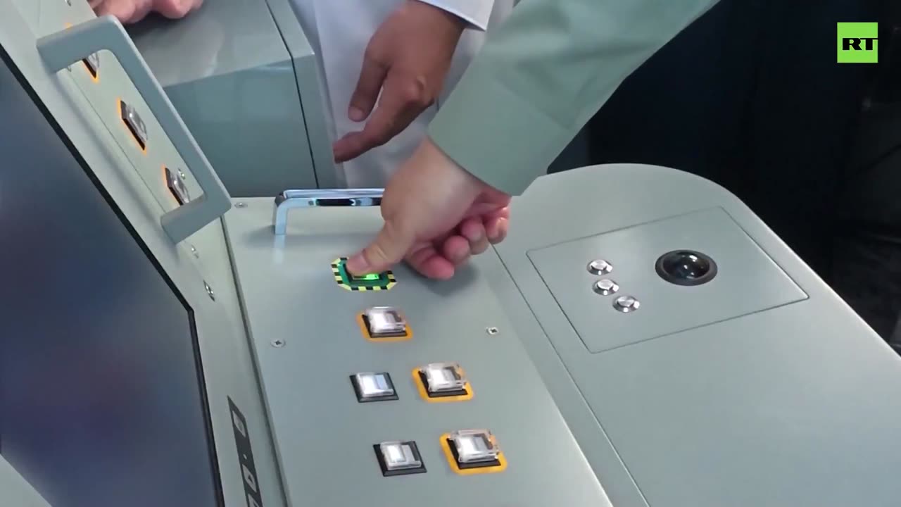 President Xi Jinping inspects China's new aircraft carrier equipped with electromagnetic catapults.