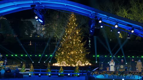 The White House · MERRY CHRISTMAS!" 🎄🎁☃️🎅