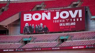 Jon Bon Jovi is going back on tour after vocal cord surgery