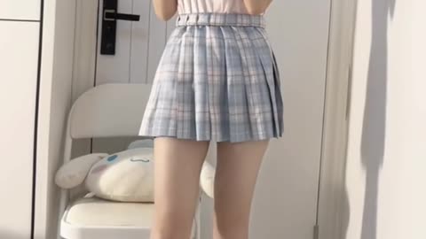HOOKED on this dance! | Elegant Creamy Mini Skirt Lively Detailed View - Daily Beauty EP 549