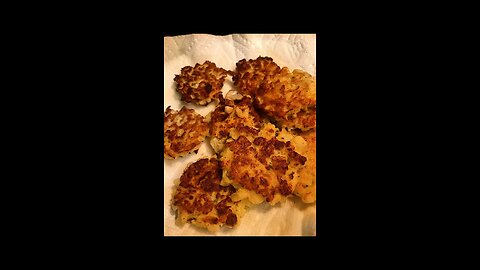 Crispy Cauliflower Fritters Are a Must-Try! 🍴✨