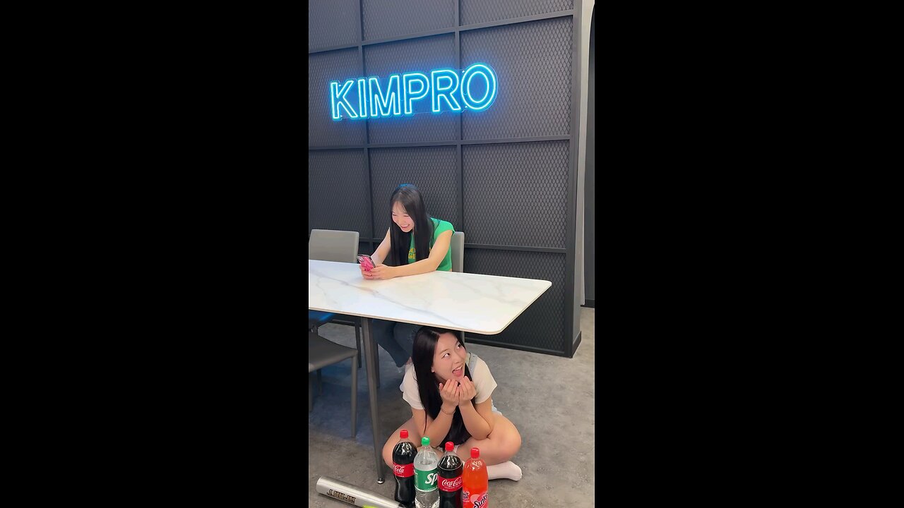 it's magic time 😄 🤣 😂 😆 😄