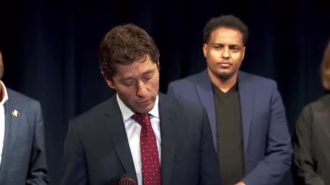 Minneapolis Mayor JEW Frey starts speaking Somali mid-speech against Trump/ICE
