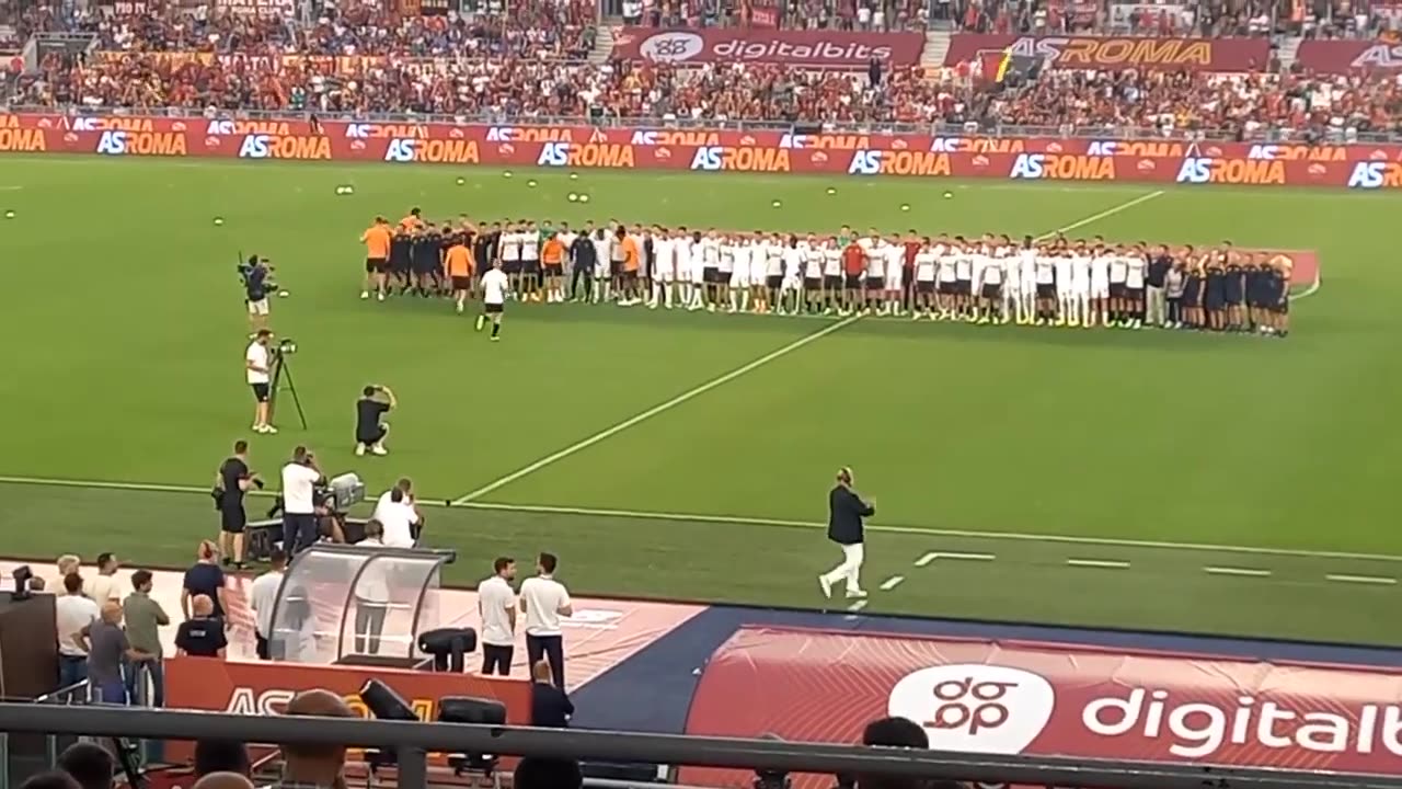 AS Roma vs Shakhtar Donetsk charity match for the Ukrainian people