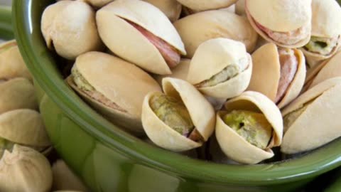 सुबह खाली पेट पिस्ता खाने के चार ज़बरदस्त फायदेhealth #trend #short #facts #viral #reels