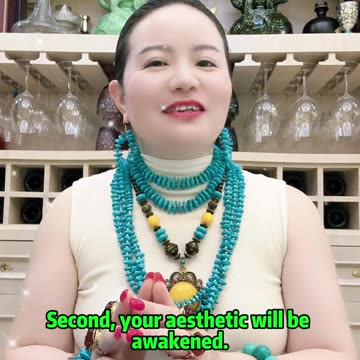 20250927-10 Well-Dressed Women Have Better Luck!