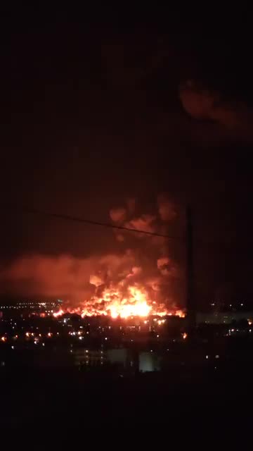 Apocalyptic Scenes in Feodosia, Russia with 5 Massive Oil Tanks On Fire