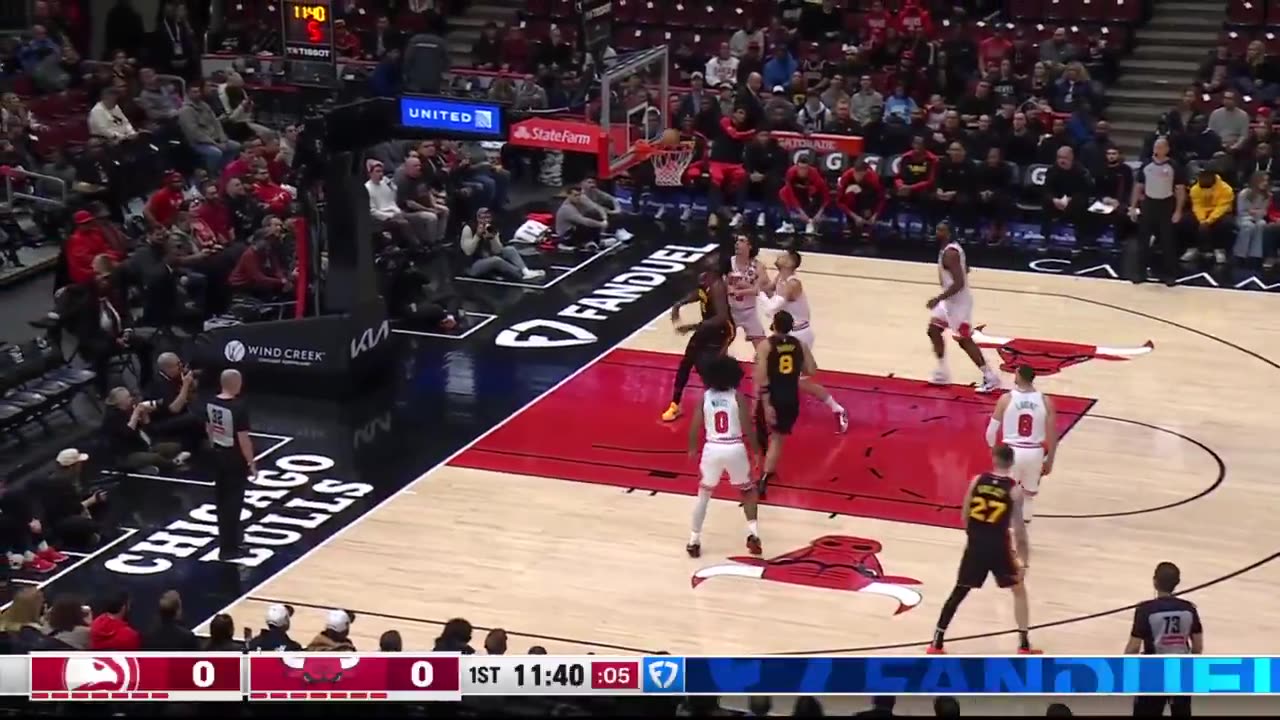 Atlanta Hawks - David attacking the basket early with 4 quick points