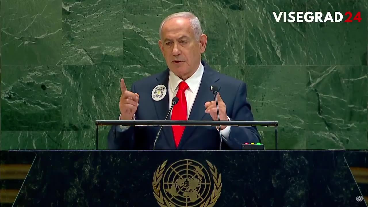 🇮🇱📲📸 — Israeli Prime-Minister Netanyahu spoke about the QR code on his chest