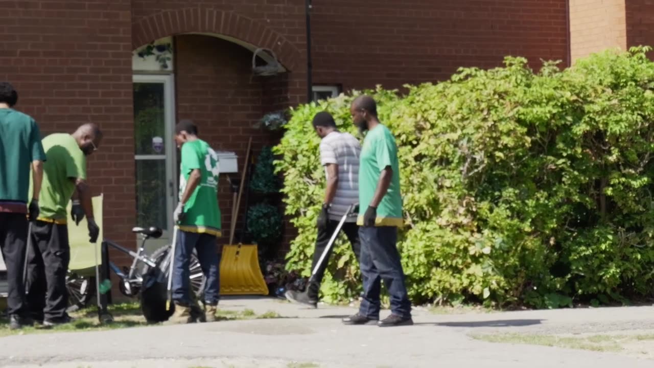 IUIC TORONTO CLEANS UP THE COMMUNITY
