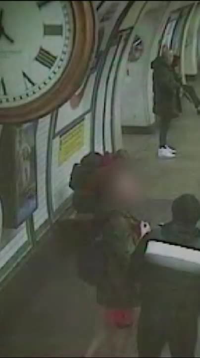 Black stabs random strangers