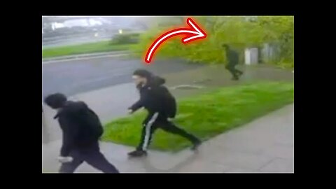 People literally RAN to see what happened!!